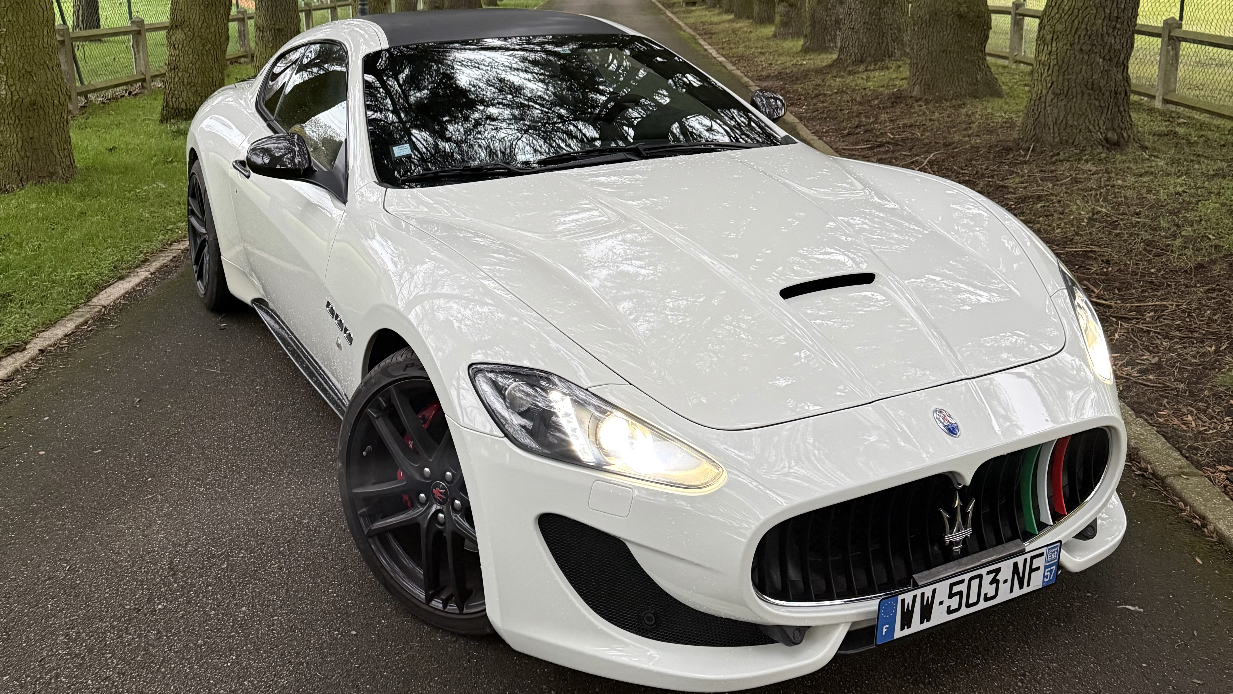 Maserati GranTurismo importée du Japon par Legacy Import